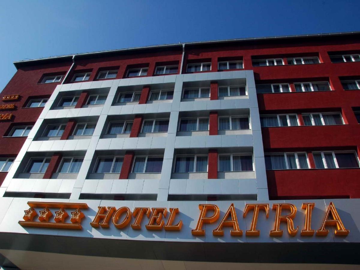 Hotel Patria Суботица Экстерьер фото