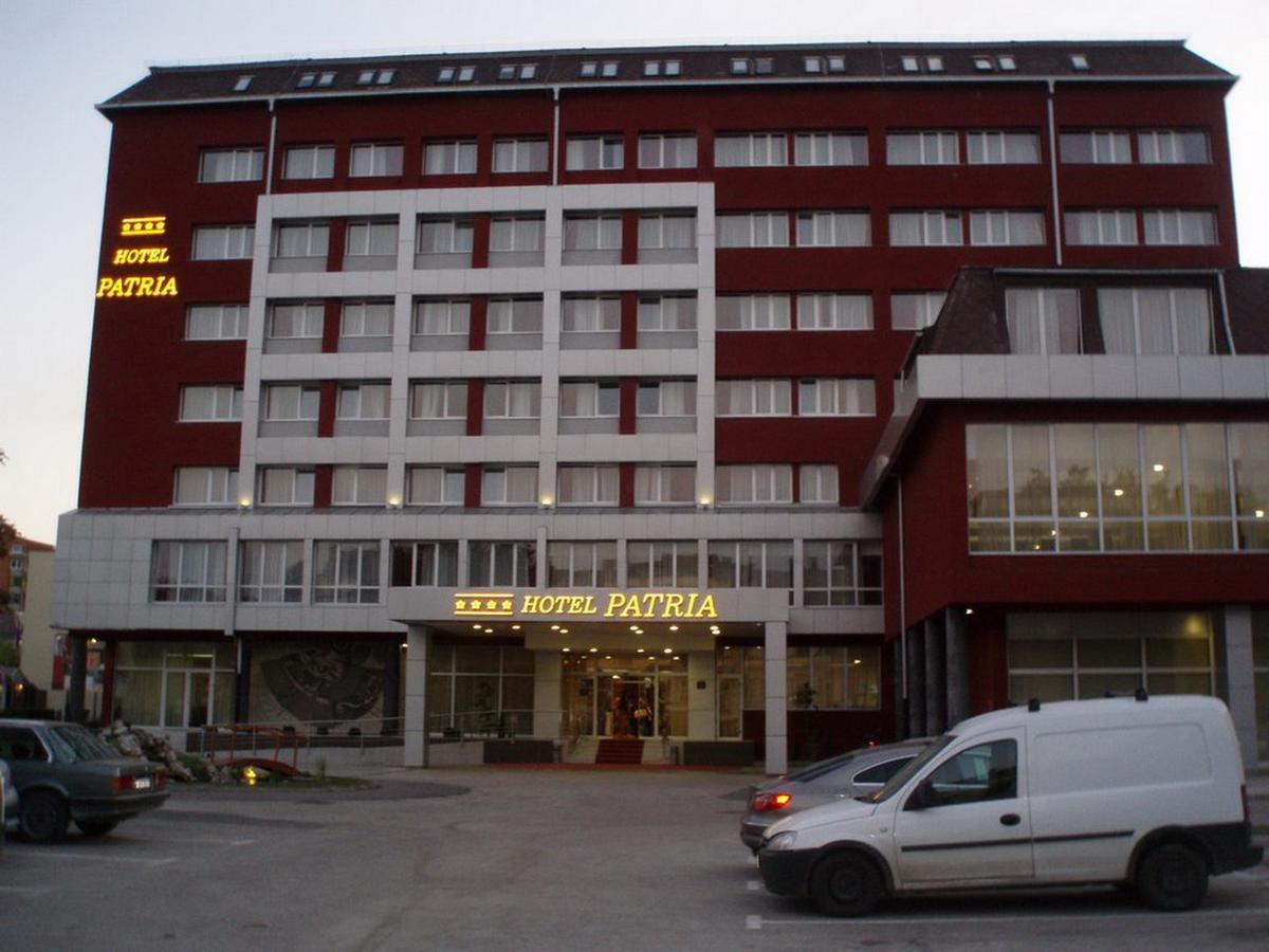 Hotel Patria Суботица Экстерьер фото