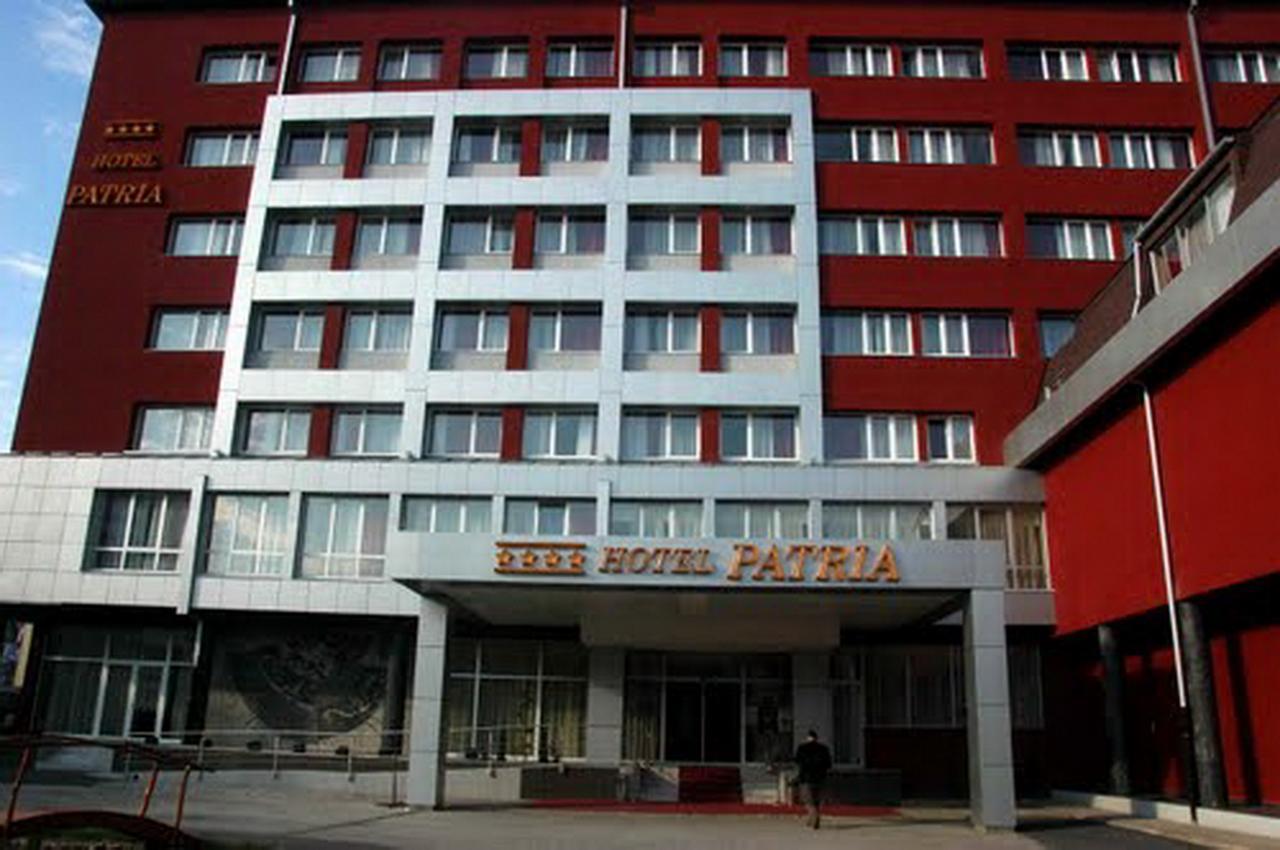 Hotel Patria Суботица Экстерьер фото