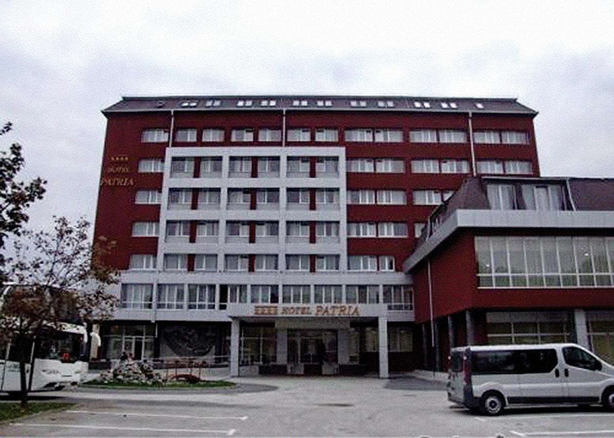 Hotel Patria Суботица Экстерьер фото